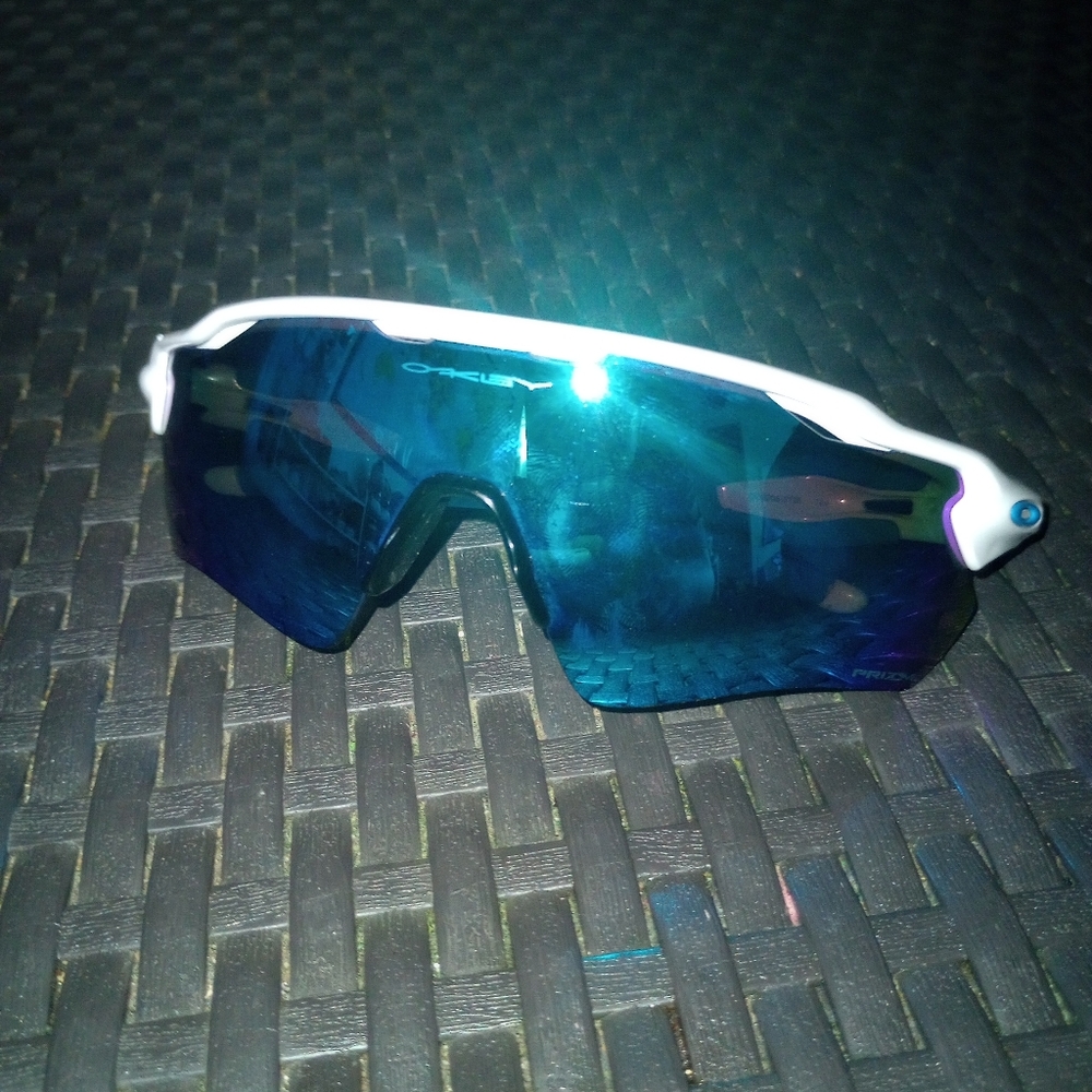 Oakley Performance Glasses Blue White Wraparound